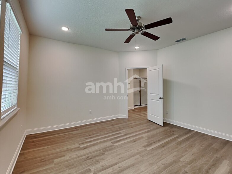 Building Photo - 11661 Bay Hl Cir