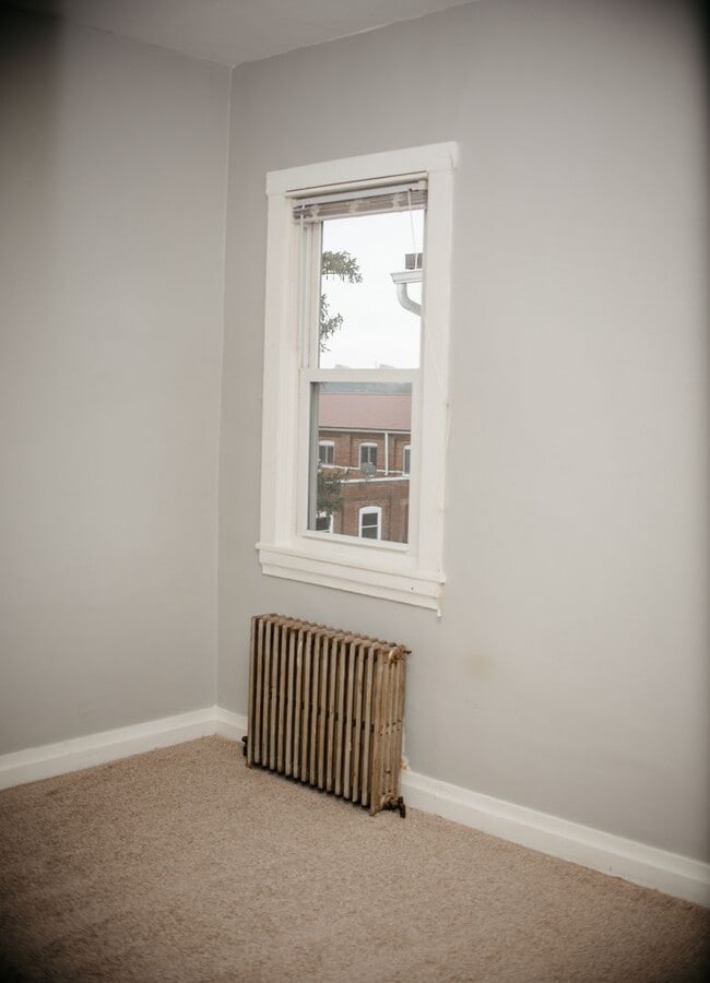 Building Photo - 26 E Main St