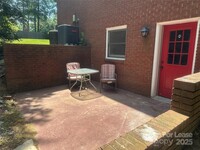 Building Photo - 1122 Autumnwood Ln