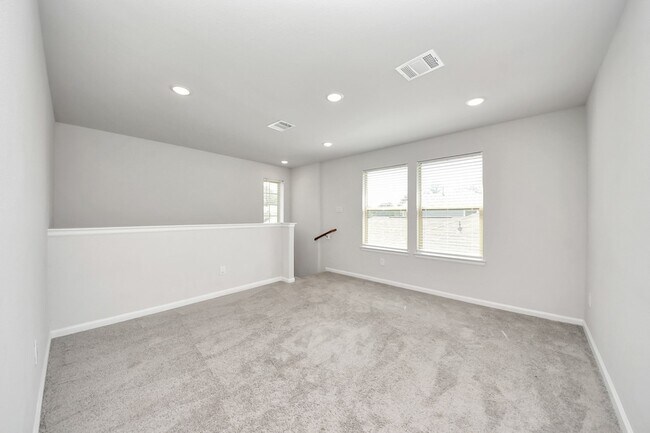 Building Photo - 16489 Moss Ln