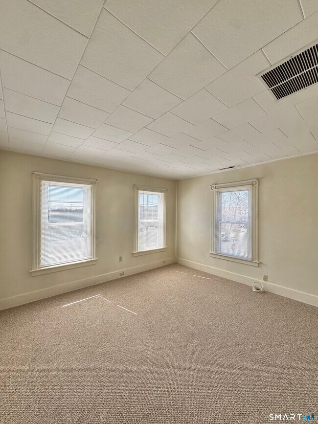 Building Photo - 254 Ward St