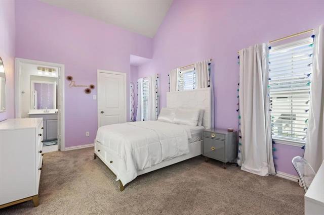 Building Photo - 816 Brenham Ave