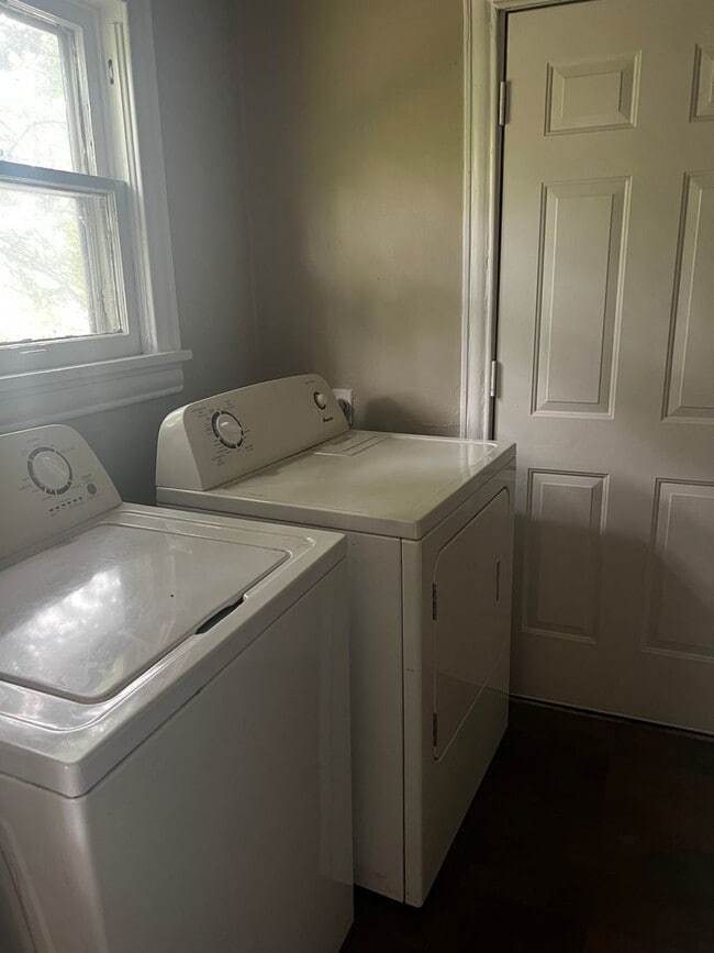 Building Photo - 2901 Tilles Ave