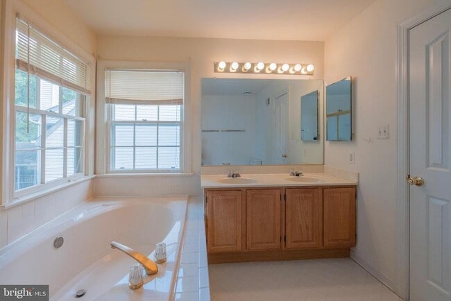 Building Photo - 14342 Brookmere Dr