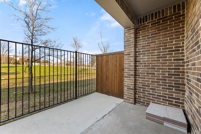 Building Photo - 2205 Southwick Dr