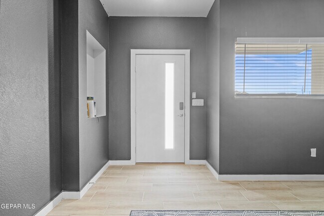 Building Photo - 12369 Polo Norte Dr