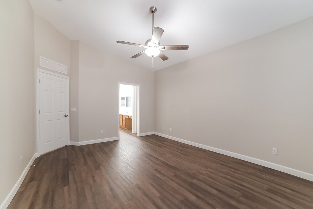 Building Photo - 947 S Tucana Ln