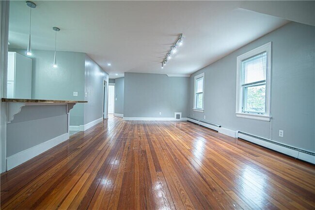 Building Photo - 80-80 Forest St