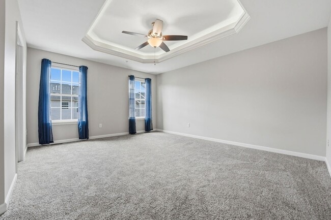 Building Photo - 2305 Pointe View Dr