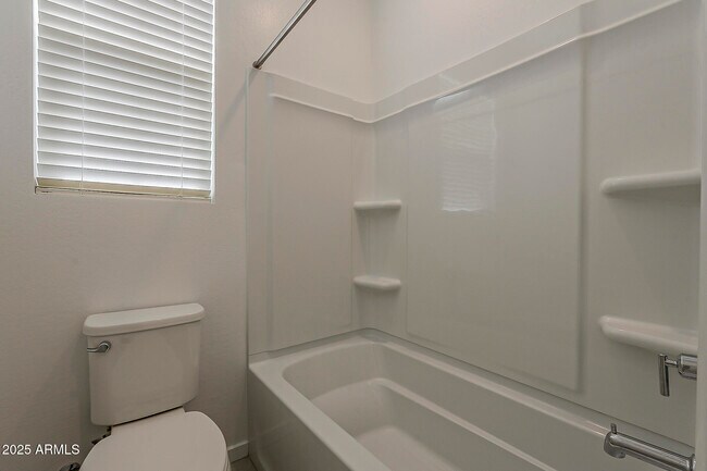 Building Photo - 2434 W Rowel Rd