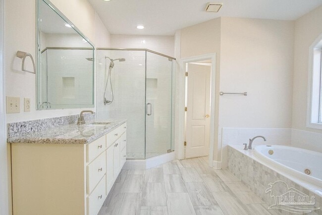 Building Photo - 3461 Oakmont Dr