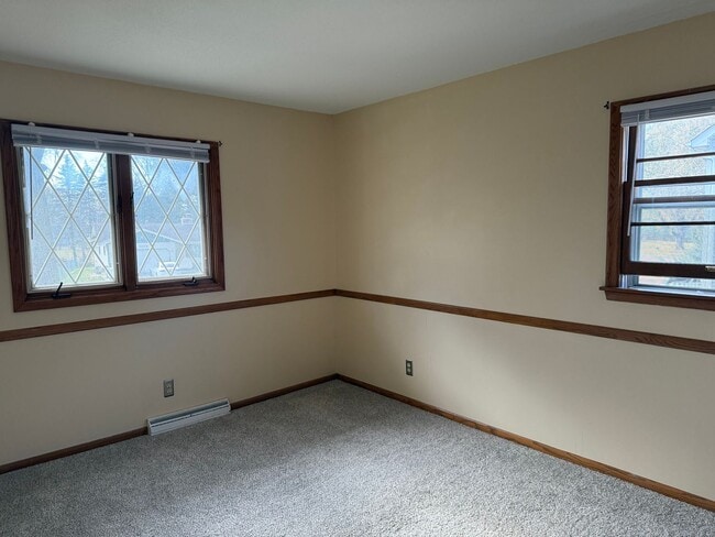Building Photo - 1135 Welcome Cir