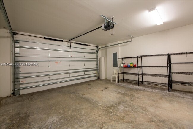 Building Photo - 6839 NW 103rd Ave