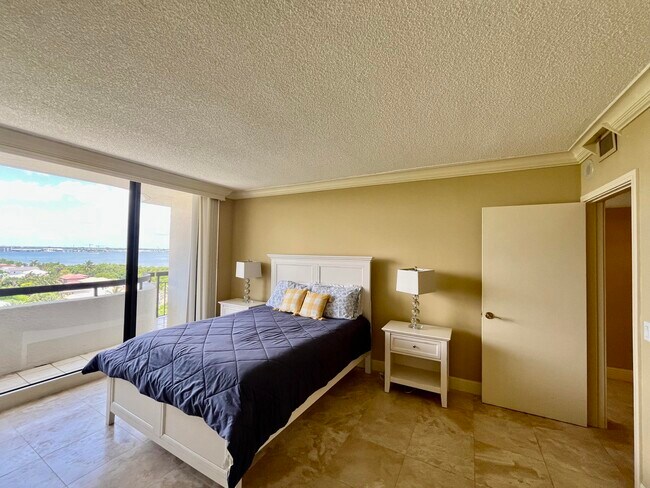Building Photo - 4100 N Ocean Dr