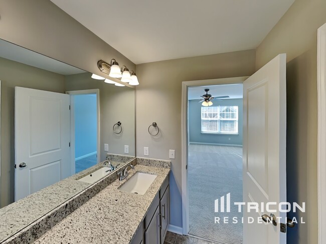 Building Photo - 316 Wyburn Pl