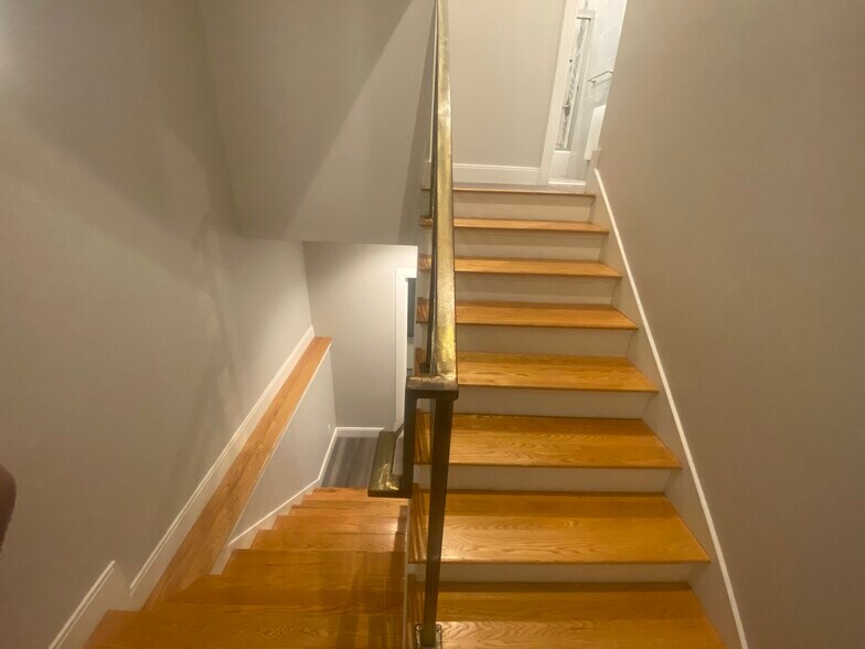 Building Photo - 191 Washington Ave