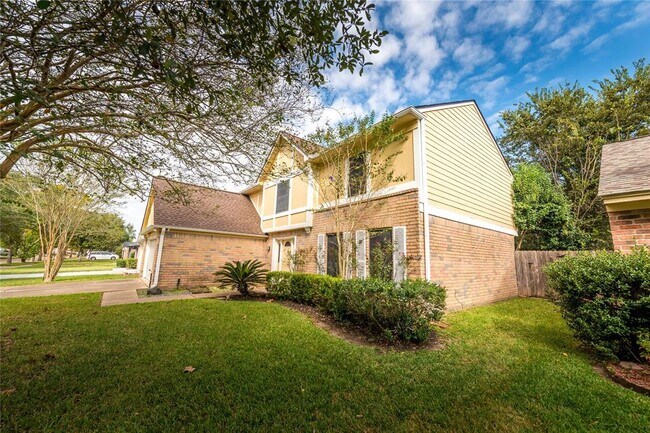 Building Photo - 3423 Hidden Creek Dr