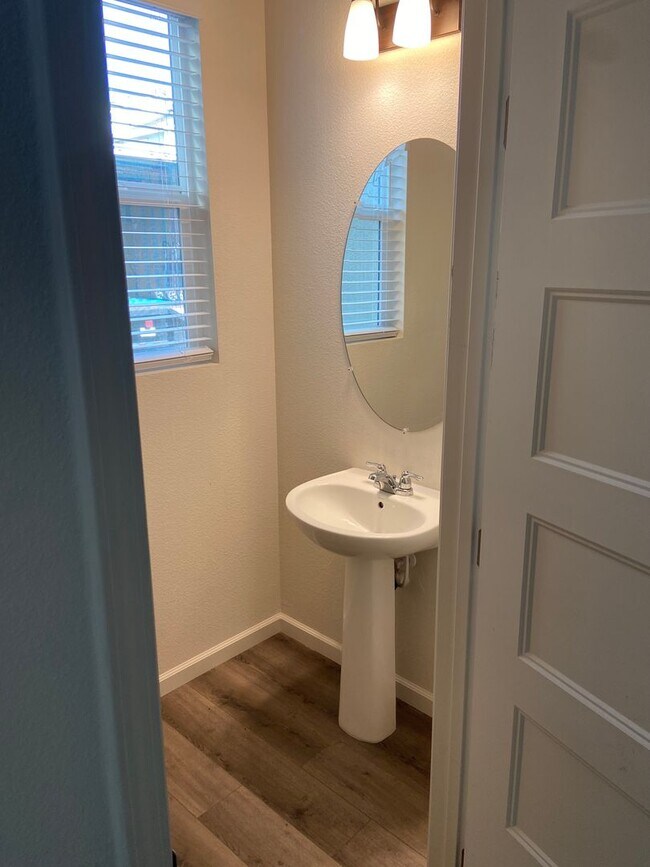 Building Photo - Almost new! Gated 4 Bdrm, 2.5 Bath Solar Home