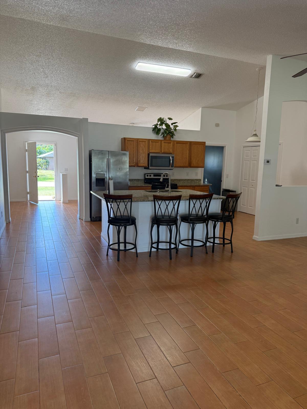 Building Photo - 1013 SW London Ln