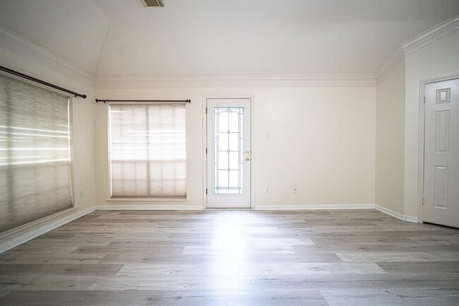 Building Photo - 4503 Oak Valley Dr