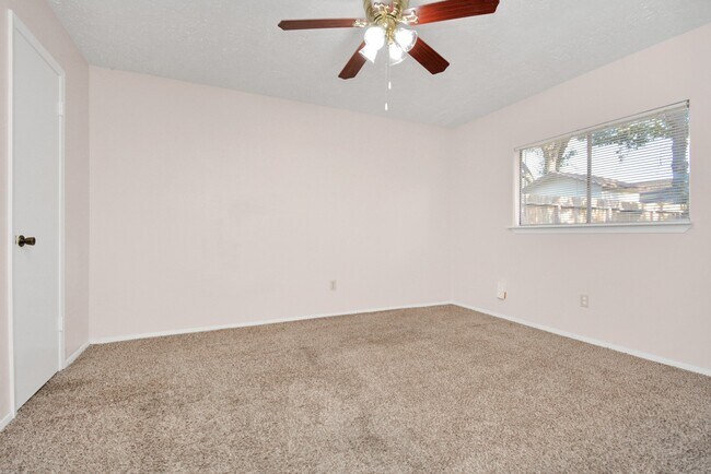 Building Photo - 19214 Cypress River Dr
