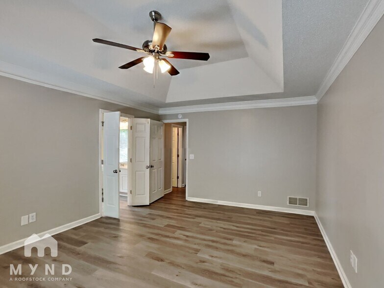 Building Photo - 103 Creekside Dr