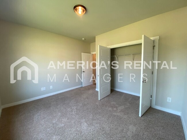 Building Photo - 206 Cotton Bayou Dr