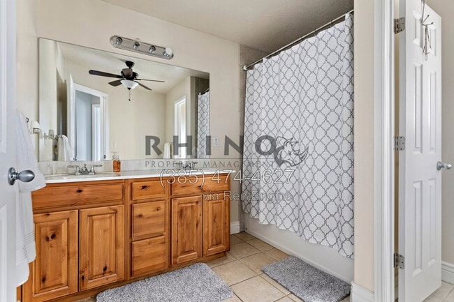 Building Photo - 13697 S Tom Shoemaker Cir