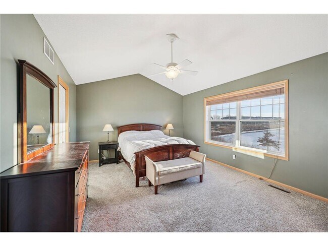 Building Photo - 8451 Jonquil Ln N