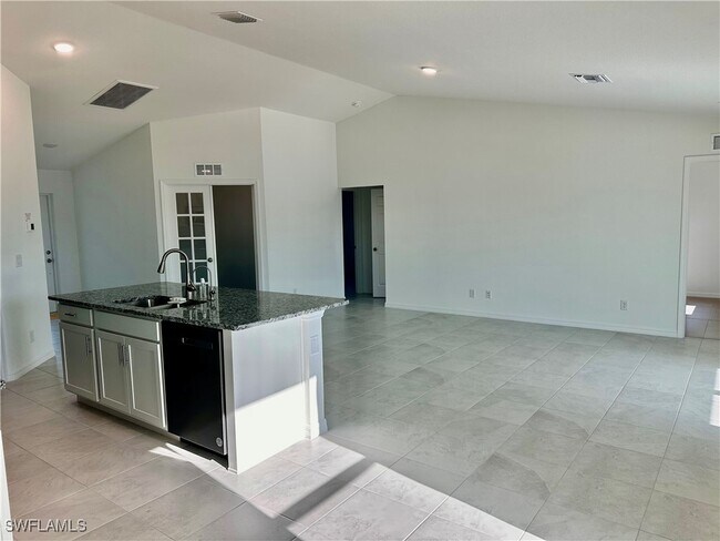 Building Photo - 1116 NW 20th Pl