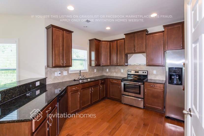 Building Photo - 4924 Elementary View Dr