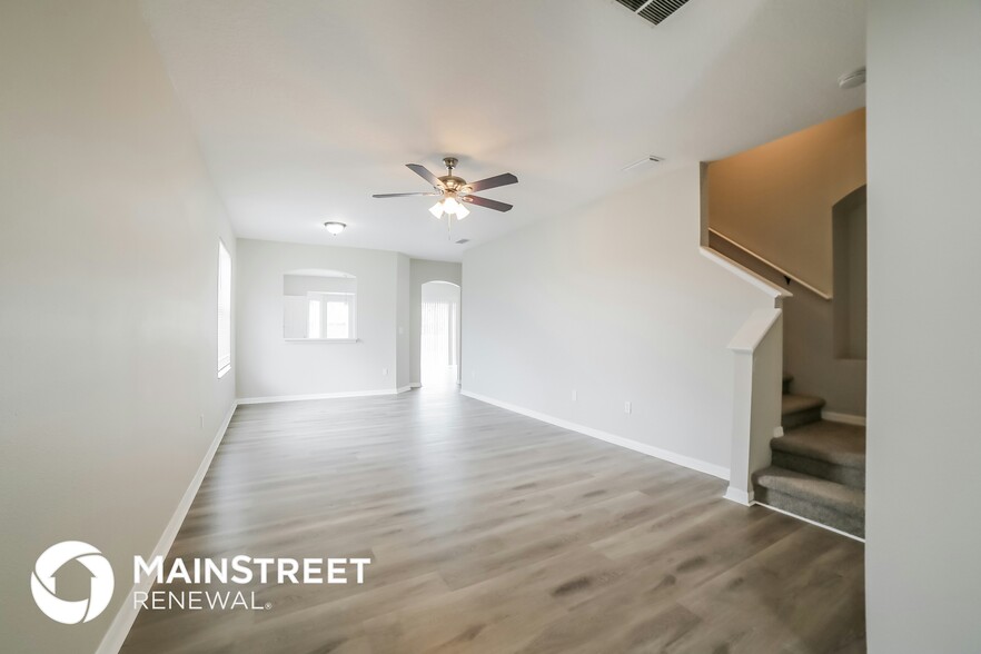 Building Photo - 709 Cristelle Jean Dr