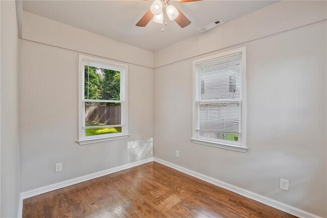 Building Photo - 1834 Ridgeland Dr