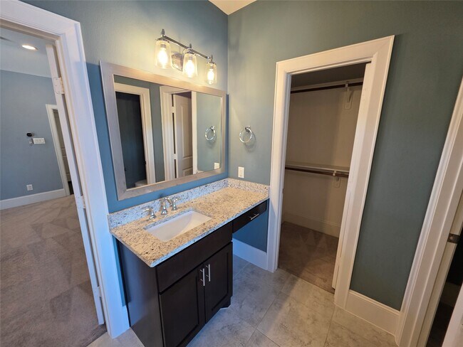 Building Photo - 4315 Schuler St