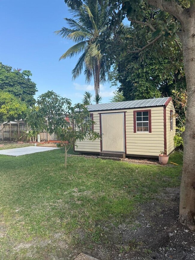 Building Photo - 26553 SW 125th Ct