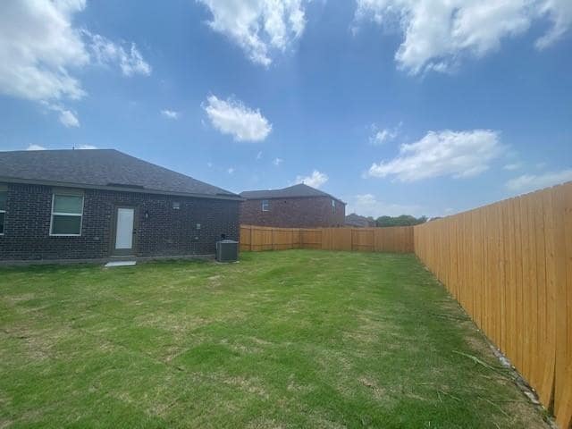 Building Photo - 700 Springhill Dr