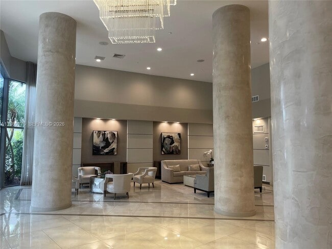 Building Photo - 19195 NE 36th Pl