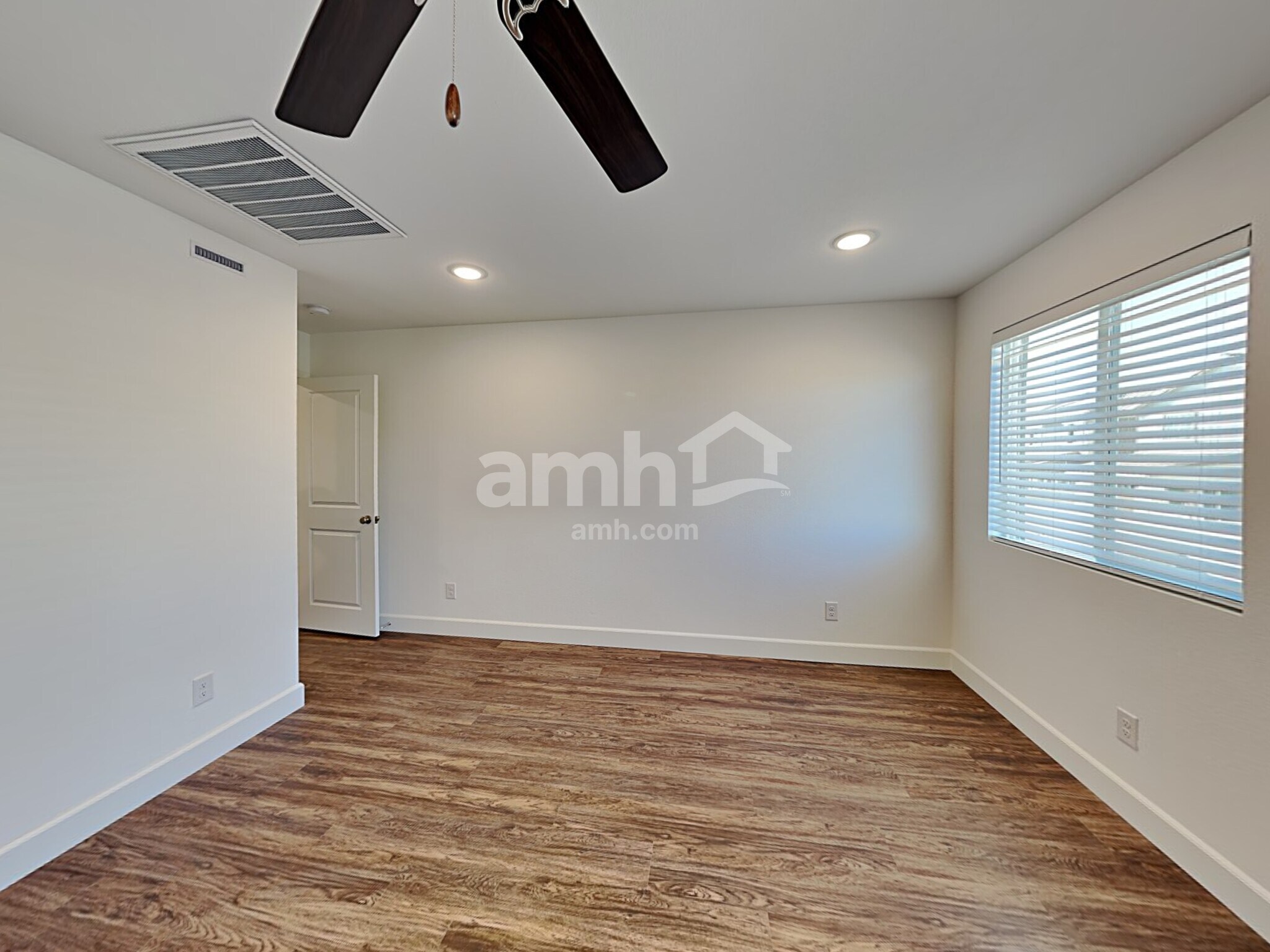 Building Photo - 9149 Crocker Pt Ct