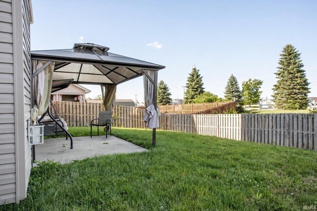 Building Photo - 3937 Amethyst Dr