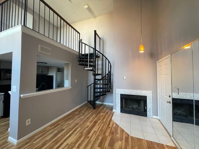Building Photo - 10421 Beacon Ridge Dr