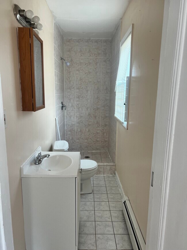 Building Photo - 456 Chalkstone Ave