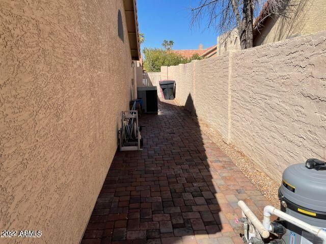 Building Photo - 11021 E Poinsettia Dr