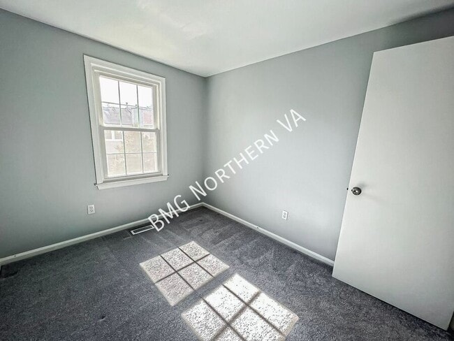 Building Photo - 14416 Black Horse Ct