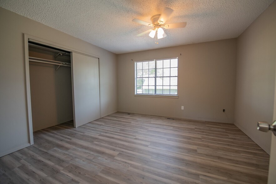 Building Photo - 2054 Garland Ave