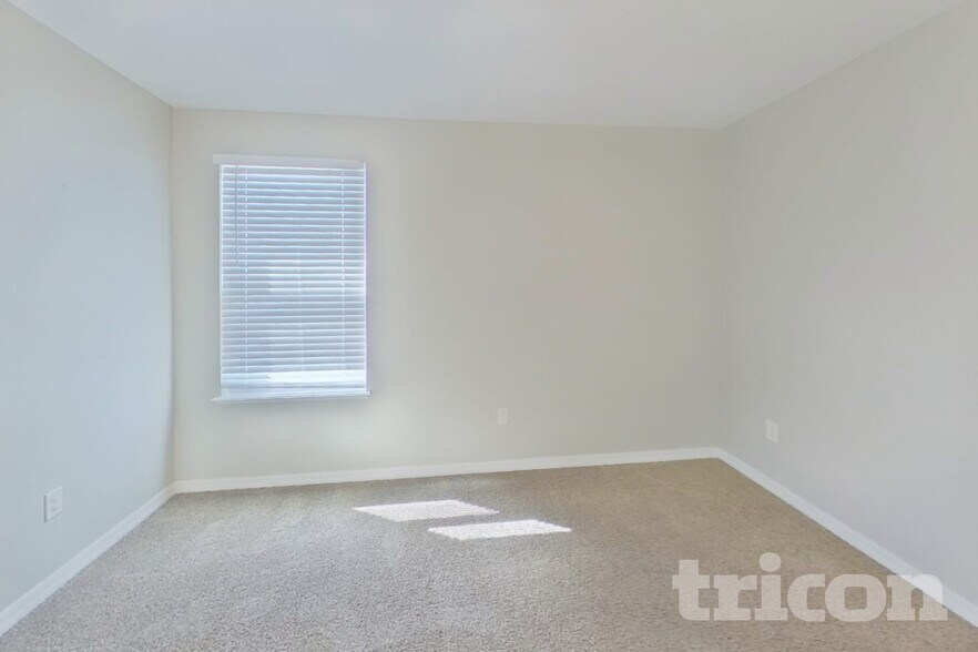 Building Photo - 509 Kestrel Dr