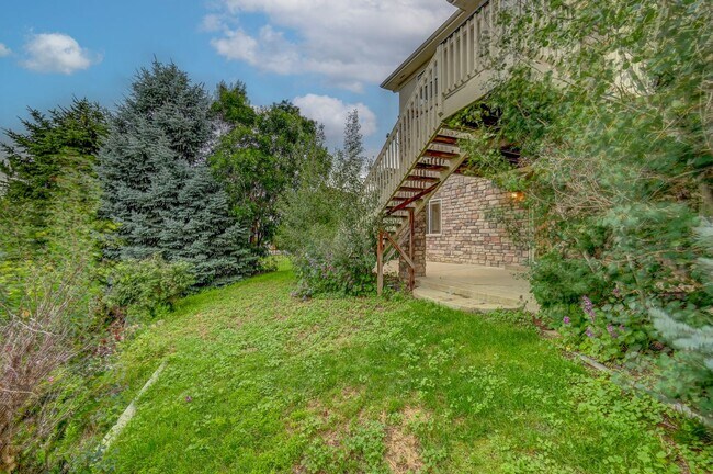 Building Photo - 5 bedroom, 4 1/2 bath, with 3 car garage in Cherry Creek School District