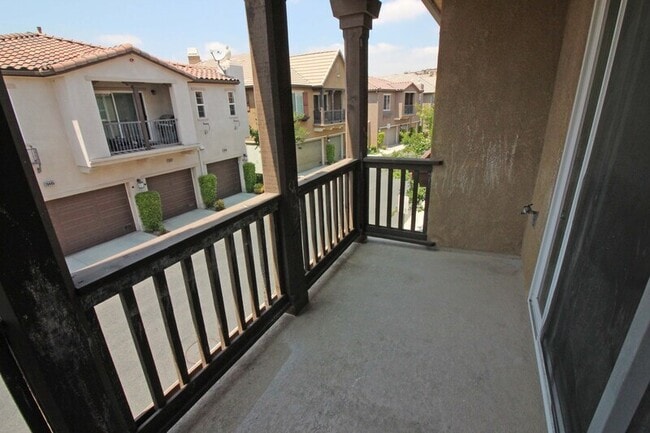 Building Photo - 28440 Mirabelle Ln