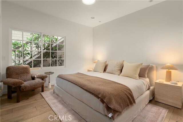 Building Photo - 998 Emerald Bay