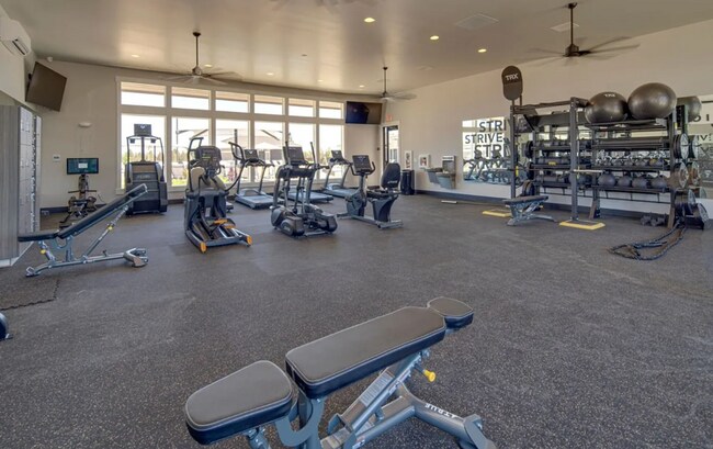 Building Photo - Beautiful 3 Bed/2.5 Bath Townhome - Community Pool and Fitness Center!