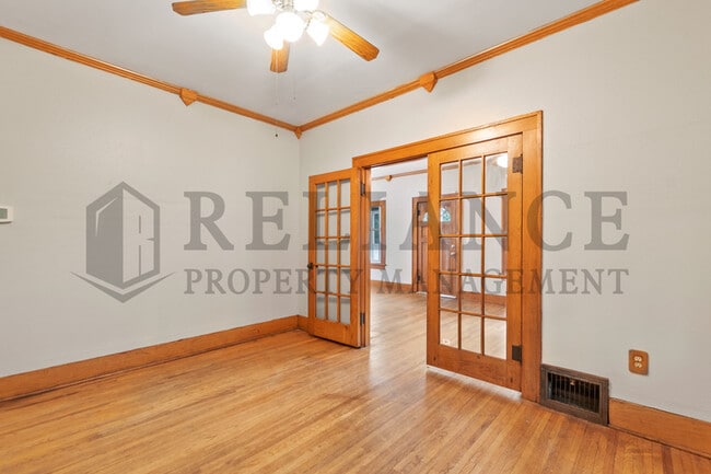 Building Photo - 719 S Glenn St